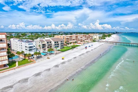 Condominio en venta en Redington Beach, Florida, 4 dormitorios, 170.48 m2 № 2108968 - foto 3