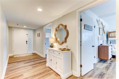 Condominio en venta en Redington Beach, Florida, 4 dormitorios, 170.48 m2 № 2108968 - foto 29