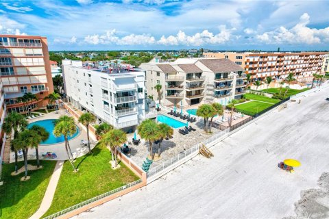 Condominio en venta en Redington Beach, Florida, 4 dormitorios, 170.48 m2 № 2108968 - foto 2
