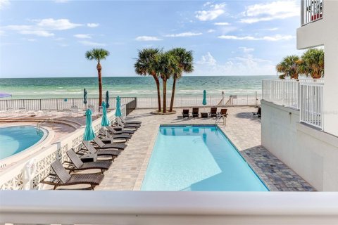 Condominio en venta en Redington Beach, Florida, 4 dormitorios, 170.48 m2 № 2108968 - foto 12