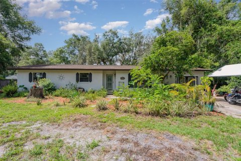 House in Orange City, Florida 4 bedrooms, 159.61 sq.m. № 1828535 - photo 1