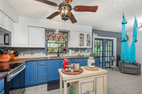 House in Orange City, Florida 4 bedrooms, 159.61 sq.m. № 1828535 - photo 19