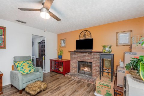 House in Orange City, Florida 4 bedrooms, 159.61 sq.m. № 1828535 - photo 22
