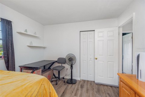 House in Orange City, Florida 4 bedrooms, 159.61 sq.m. № 1828535 - photo 4