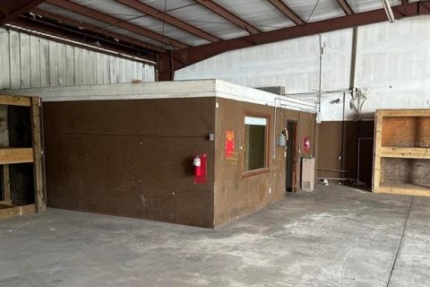 Commercial property in Brooksville, Florida № 1792372 - photo 3