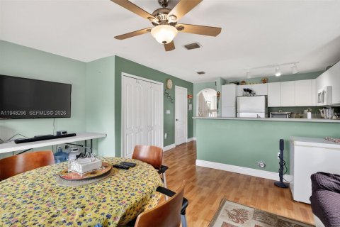 Touwnhouse à vendre à Miramar, Floride: 3 chambres, 137.5 m2 № 2004220 - photo 8