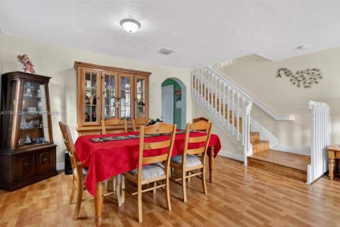 Touwnhouse à vendre à Miramar, Floride: 3 chambres, 137.5 m2 № 2004220 - photo 4