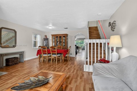 Touwnhouse à vendre à Miramar, Floride: 3 chambres, 137.5 m2 № 2004220 - photo 3