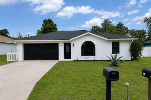House in Ocala, Florida 3 bedrooms, 103.86 sq.m. № 2120273