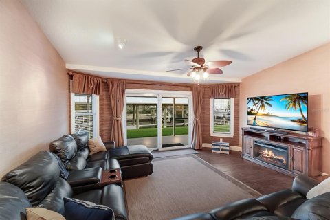 House in Palmetto, Florida 3 bedrooms, 214.23 sq.m. № 1648752 - photo 18