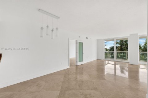Condominio en venta en Miami Beach, Florida, 2 dormitorios, 135.92 m2 № 2029358 - foto 11