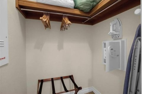 Снять в аренду кондоминиум в Фор-Корнерс, Флорида 6 комнат, 163.04м2, № 1879491 - фото 21