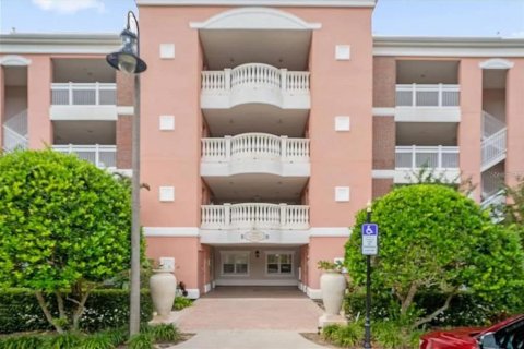 Снять в аренду кондоминиум в Фор-Корнерс, Флорида 6 комнат, 163.04м2, № 1879491 - фото 1