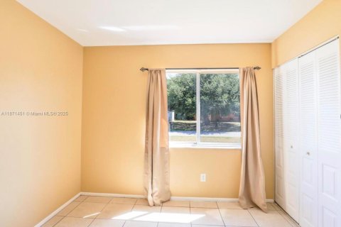 Купить виллу или дом в Порт-Сент-Луси, Флорида 3 спальни, 109.25м2, № 1927076 - фото 14