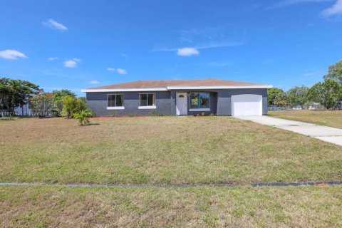 Купить виллу или дом в Порт-Сент-Луси, Флорида 3 спальни, 109.25м2, № 1927076 - фото 25