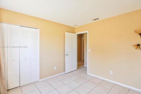 Купить виллу или дом в Порт-Сент-Луси, Флорида 3 спальни, 109.25м2, № 1927076 - фото 15