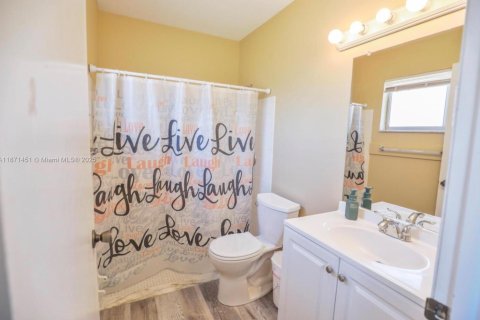 Купить виллу или дом в Порт-Сент-Луси, Флорида 3 спальни, 109.25м2, № 1927076 - фото 12