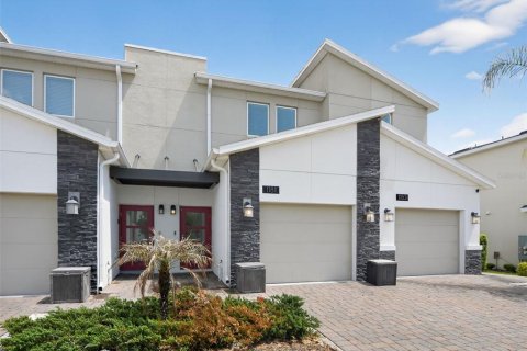 Condo in Davenport, Florida, 3 bedrooms № 2209469 - photo 2