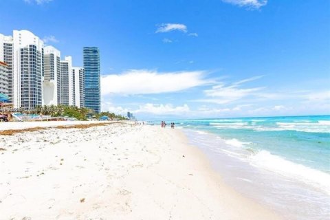 Copropriété à vendre à Sunny Isles Beach, Floride: 38.09 m2 № 1848984 - photo 29