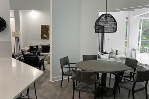 Villa ou maison à louer à Ocala, Floride: 4 chambres, 297.29 m2 № 1246959 - photo 14