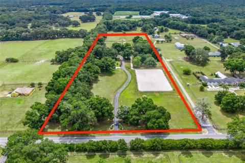 Villa ou maison à louer à Ocala, Floride: 4 chambres, 297.29 m2 № 1246959 - photo 2