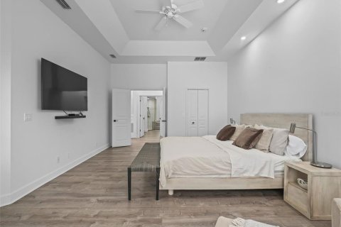 Villa ou maison à louer à Ocala, Floride: 4 chambres, 297.29 m2 № 1246959 - photo 9