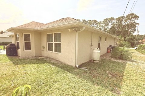 House in Port St. Lucie, Florida 4 bedrooms, 212.75 sq.m. № 2271269 - photo 7