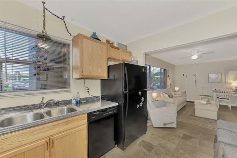Condo in Bradenton, Florida, 2 bedrooms  № 2208260 - photo 17