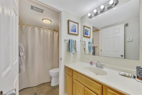 Condo in Bradenton, Florida, 2 bedrooms  № 2208260 - photo 25