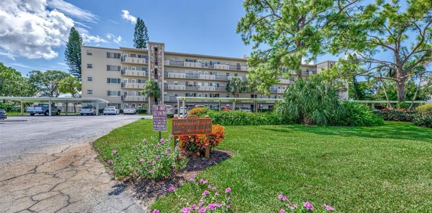 Condo in Bradenton, Florida, 2 bedrooms  № 2208260