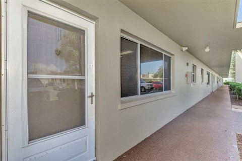 Condo in Bradenton, Florida, 2 bedrooms  № 2208260 - photo 5