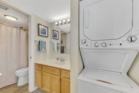Condo in Bradenton, Florida, 2 bedrooms  № 2208260 - photo 24