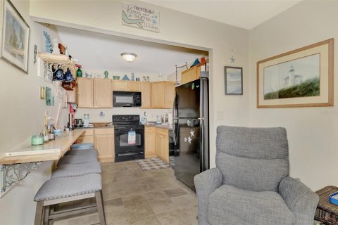 Condo in Bradenton, Florida, 2 bedrooms  № 2208260 - photo 13