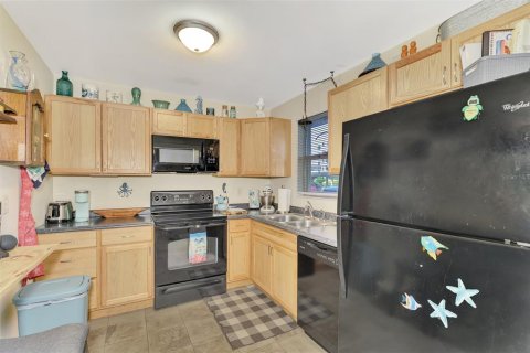 Condo in Bradenton, Florida, 2 bedrooms  № 2208260 - photo 15