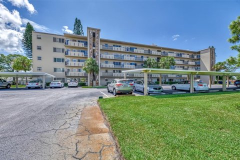 Condo in Bradenton, Florida, 2 bedrooms  № 2208260 - photo 2