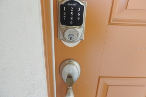 Adosado en venta en Kissimmee, Florida, 4 dormitorios, 153.2 m2 № 1638101 - foto 4