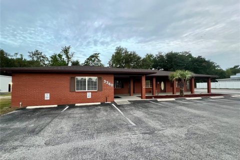 Propiedad comercial en alquiler en Fruitland Park, Florida, 379.97 m2 № 1688144 - foto 19