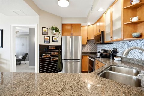 Copropriété à vendre à Saint Petersburg, Floride: 2 chambres, 152.36 m2 № 2218223 - photo 11