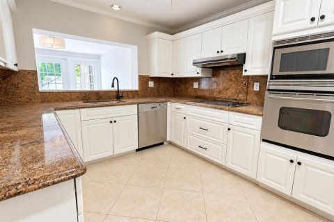 Villa ou maison à louer à Boca Raton, Floride: 3 chambres, 161.19 m2 № 2420696 - photo 6
