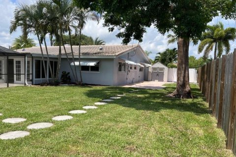 Villa ou maison à louer à Boca Raton, Floride: 3 chambres, 161.19 m2 № 2420696 - photo 5
