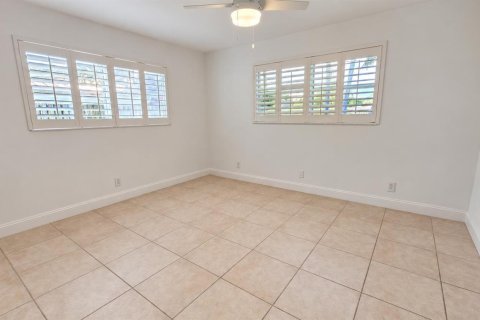 Villa ou maison à louer à Boca Raton, Floride: 3 chambres, 161.19 m2 № 2420696 - photo 15