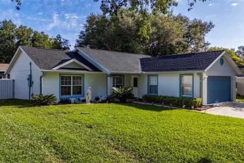 House in Clermont, Florida 3 bedrooms, 112.6 sq.m. № 2225755 - photo 2
