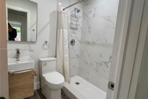 Immobilier commercial à vendre à Lake Worth, Floride: 238.48 m2 № 2069374 - photo 3