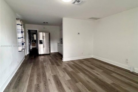 Immobilier commercial à vendre à Lake Worth, Floride: 238.48 m2 № 2069374 - photo 5