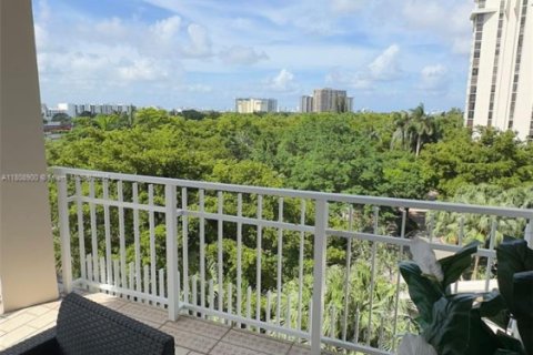 Copropriété à louer à Miami, Floride: 2 chambres, 142.88 m2 № 1940311 - photo 2