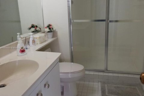 Copropriété à louer à Miami, Floride: 2 chambres, 142.88 m2 № 1940311 - photo 12