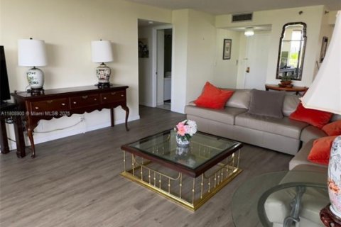 Copropriété à louer à Miami, Floride: 2 chambres, 142.88 m2 № 1940311 - photo 10