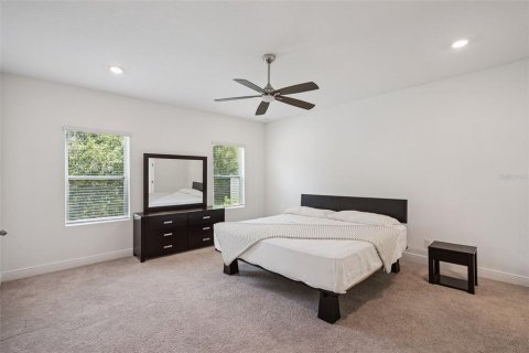 House in HAMPTON OAKS in Deltona, Florida 4 bedrooms, 250 sq.m. № 2284592 - photo 19