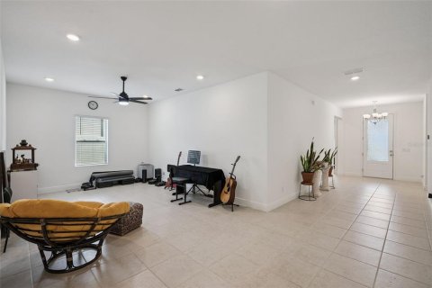 House in HAMPTON OAKS in Deltona, Florida 4 bedrooms, 250 sq.m. № 2284592 - photo 29