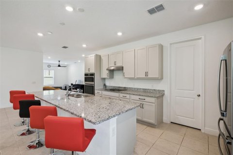 House in HAMPTON OAKS in Deltona, Florida 4 bedrooms, 250 sq.m. № 2284592 - photo 10